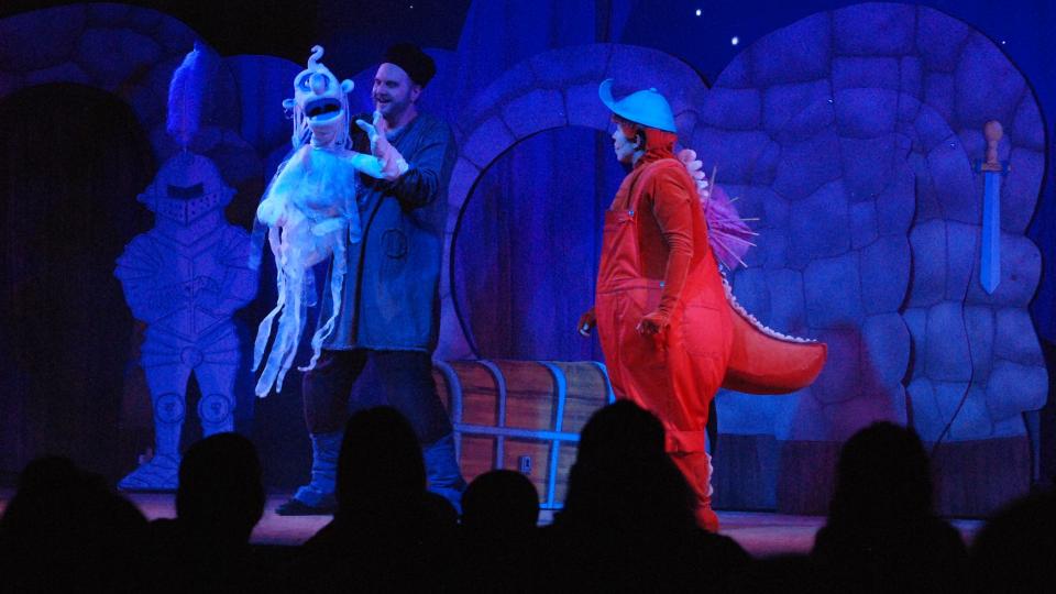 kleiner drache kokosnuss